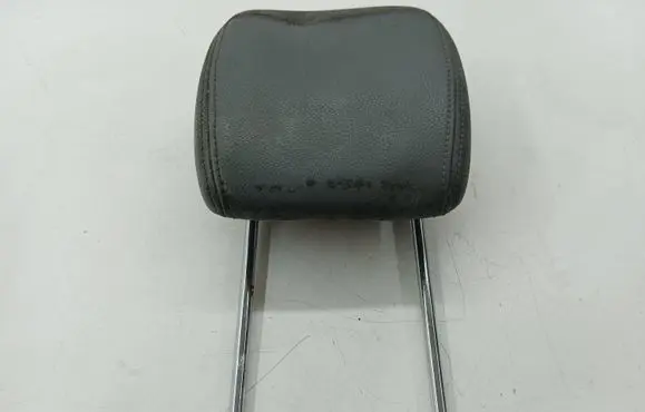 Chrysler Voyager Rear seat headrest 
