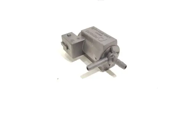 BMW 3 E46 Vacuum valve 72234100 1742712 02T329