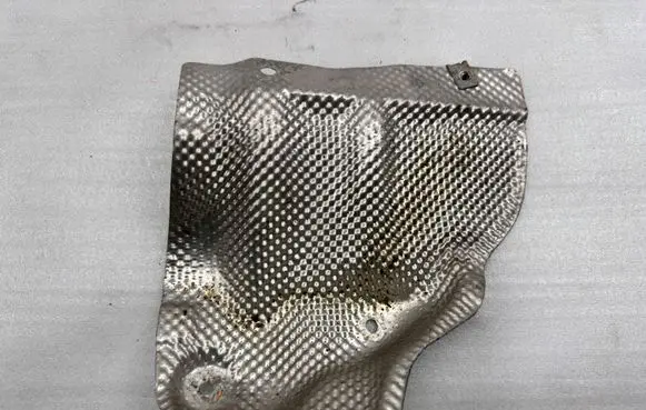 Mercedes-Benz S W222 Exhaust heat shield A1646823671