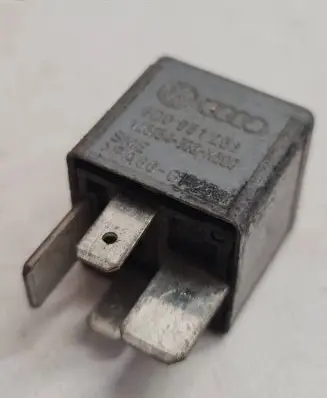 Audi A4 S4 B6 8E 8H Other relay 8D0951253 PA66GF25 V23134J52X300