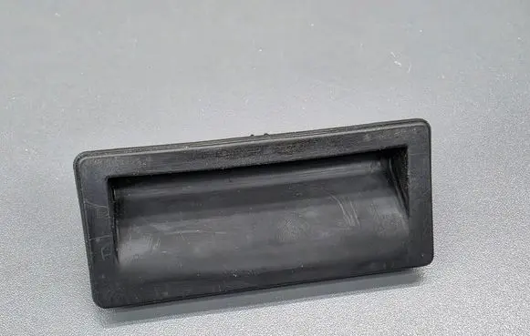 Volkswagen Touran II Tailgate/trunk/boot exterior handle 5N0827566