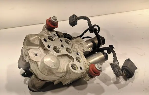 BMW 5 F10 F11 Air suspension compressor 