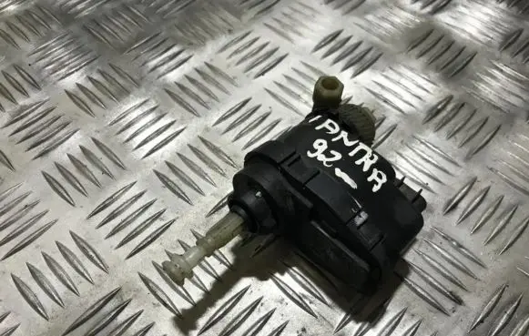 Hyundai Lantra I Headlight level adjustment motor 0307851339