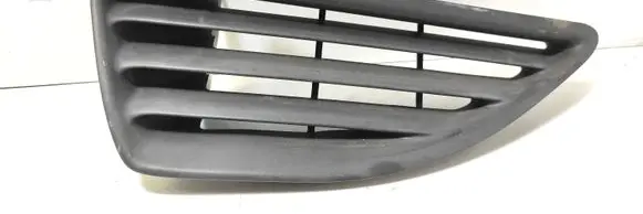 Renault Megane I Front grill 7700427580