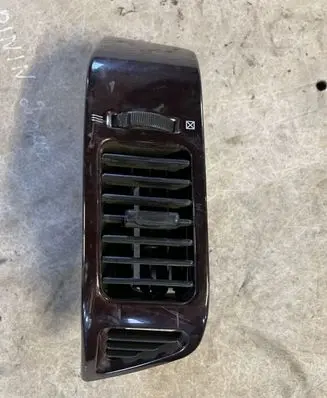 Mitsubishi Pajero Dashboard side air vent grill/cover trim MR40245002 MR456379