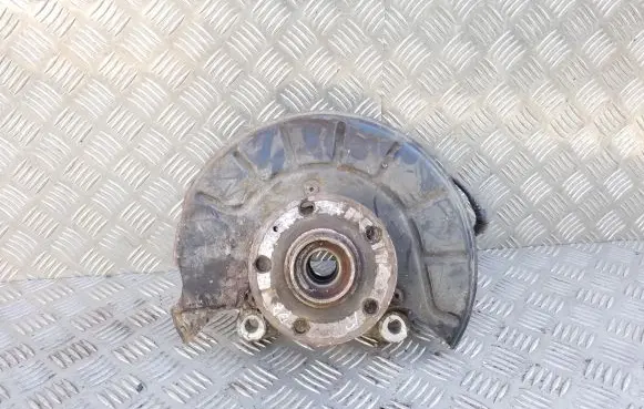 Volkswagen PASSAT B6 Front wheel hub