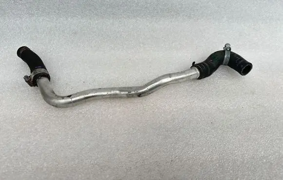 Engine coolant pipe/hose