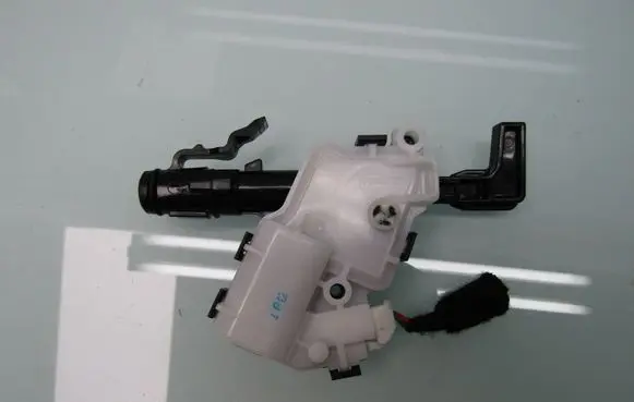 Nissan Qashqai J12 Fuel tank cap lock 