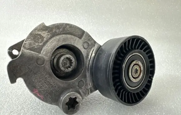 Audi A6 Allroad C7 Generator/alternator belt tensioner 059903133J