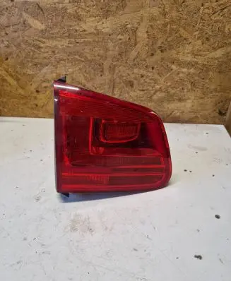 Volkswagen Tiguan Tailgate rear/tail lights 5N0945093H 1011185934 01073903