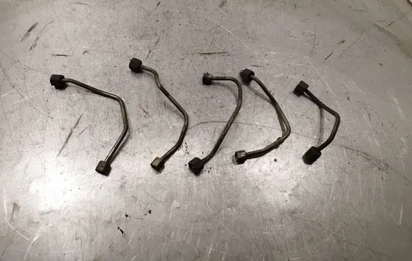 Volvo V60 Fuel injector supply line/pipe 