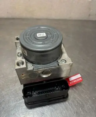 Mercedes-Benz C W205 Master brake cylinder