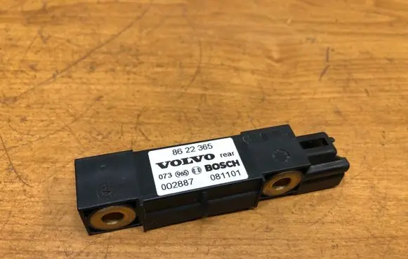 Volvo V70 Airbag deployment crash/impact sensor 8622365 002887 081101