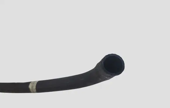 Tesla Model S Engine coolant pipe/hose 1065388