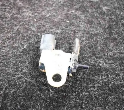 Jaguar XK8 - XKR Turbo solenoid valve