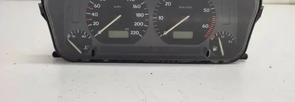 Volkswagen Golf III Speedometer (instrument cluster) 1H0919864J 351052000 0040797