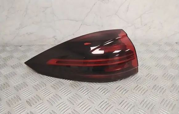 Rear/tail lights