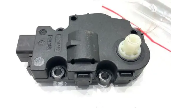 Mercedes-Benz S W221 Air flap motor/actuator EFB330