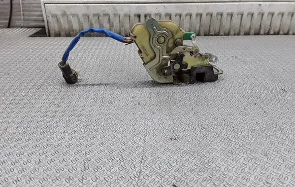 KIA Sorento Front door lock
