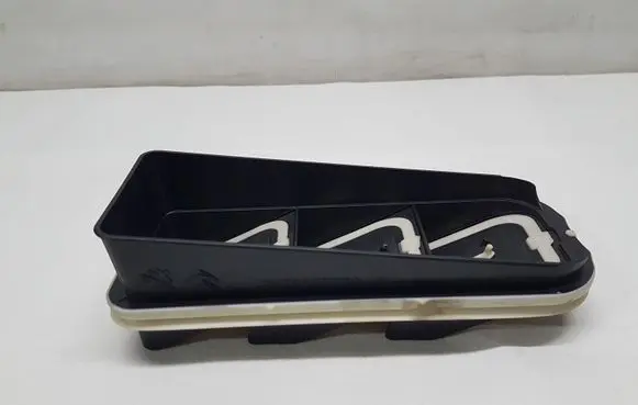 Peugeot 5008 II Quarter panel pressure vent 9678565780