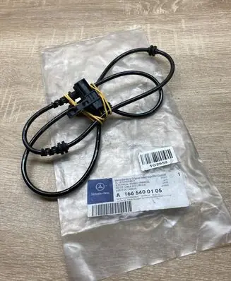 Mercedes-Benz ML W166 ABS wheel speed sensor A1665400105