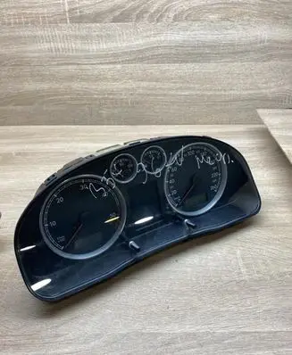 Volkswagen PASSAT B5.5 Speedometer (instrument cluster) 3B0920849A 110080199