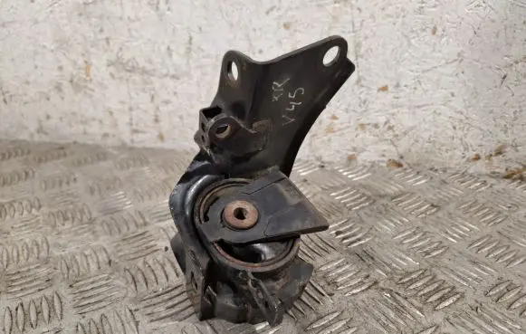 Toyota Corolla Verso AR10 Engine mount bracket 123720R010