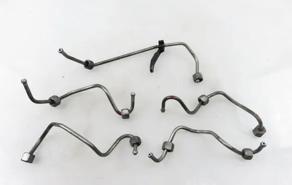 Citroen C5 Fuel injector supply line/pipe 
