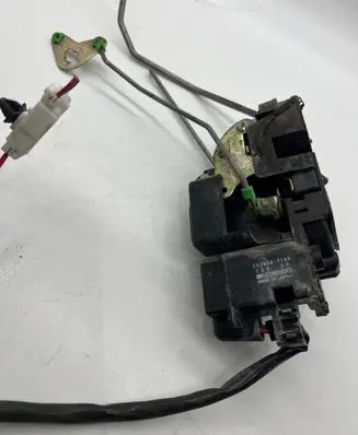 Mazda Xedos 6 Front door lock 1528007150