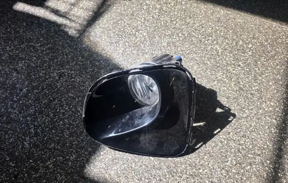 Toyota Avensis T270 Front fog light 8148105040