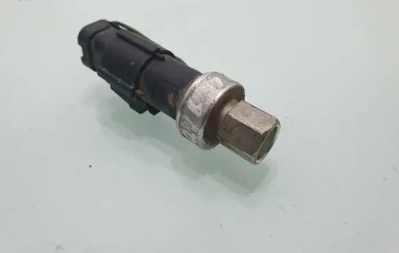 Ford Mondeo MK IV Air conditioning (A/C) pressure sensor 