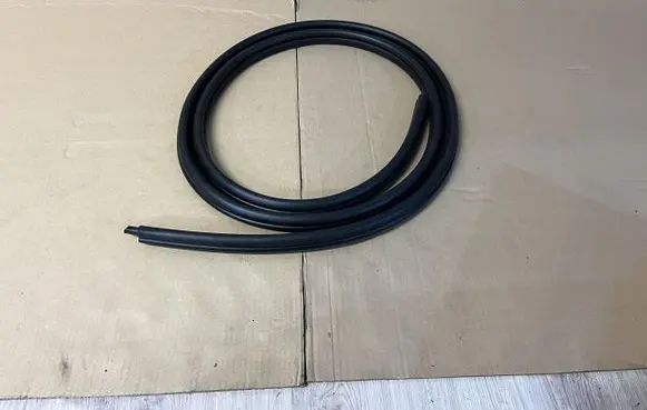 BMW 1 E81 E87 Sliding door rubber seal 7159211