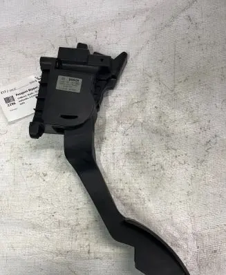 Peugeot Bipper Accelerator throttle pedal 51801577 407431 0280755105