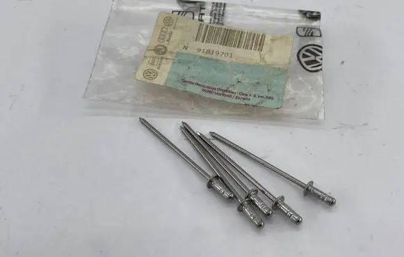 Volkswagen Polo Other interior part N91019701