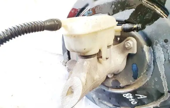Renault Scenic III - Grand scenic III Master brake cylinder 5842