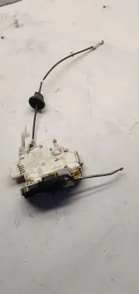 Audi A4 S4 B7 8E 8H Front door lock 8e1837015
