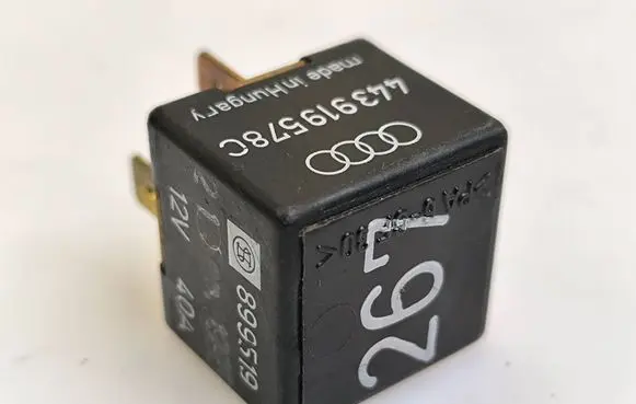 Audi A6 S6 C5 4B Other relay 443919578C 30858687 899519