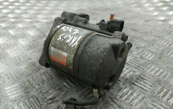 Toyota Yaris Starter motor 2810033050