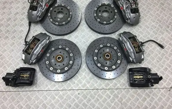 Audi R8 4S Brake discs and calipers set 