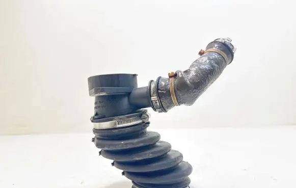 Ford C-MAX II Turbo air intake inlet pipe/hose AV616C784AE