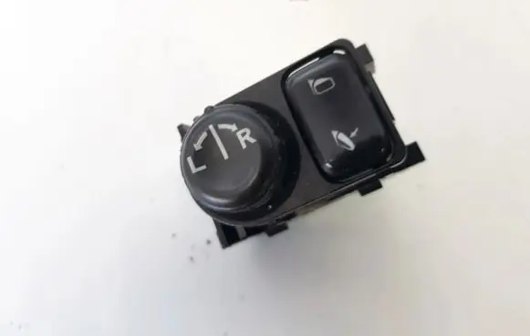 Nissan Qashqai Wing mirror switch