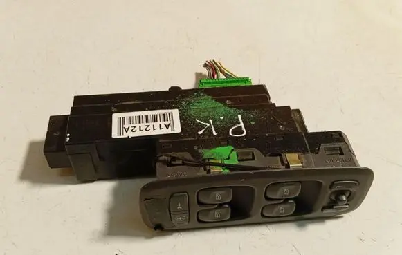 Volvo S60 Electric window control switch 9452959
