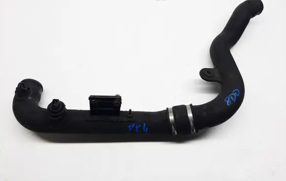 Audi A4 S4 B5 8D Intercooler hose/pipe 8D0145840A