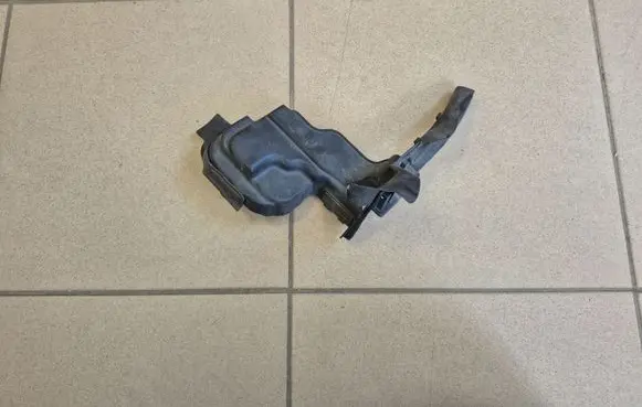 Toyota Auris E180 Fender end trim 5382502041
