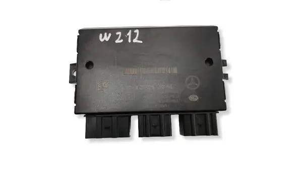 Mercedes-Benz E W212 Tow bar trailer control unit/module A2129001901 5DS00978101 A2125451232