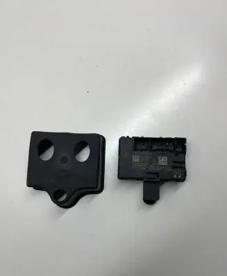 Audi A4 S4 B9 Door control unit/module 8W0959595A 8W0959595 A2C7466720800
