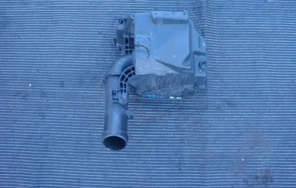 Ford Kuga I Air filter box cover 