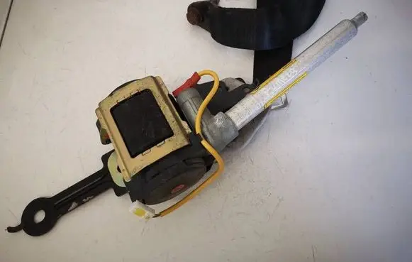 Nissan Primera Front seatbelt 868852F000