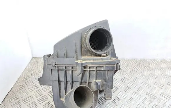 Opel Meriva B Air filter box 13340818