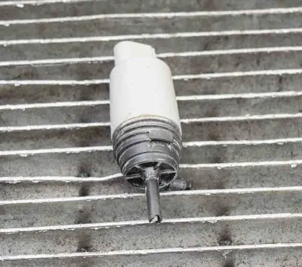 BMW 3 E90 E91 Windscreen/windshield washer pump 6934159